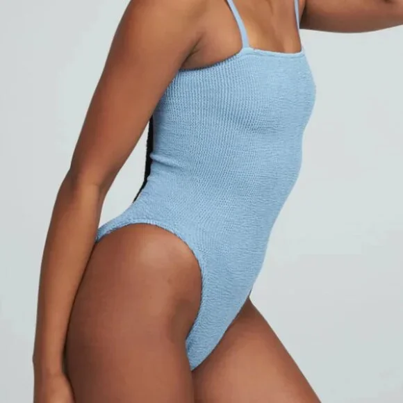 Youswim One Piece Pose - Picture 9 of 9